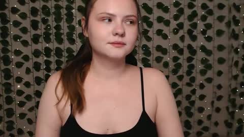 Snapshot of xilana chatting on February 3, 4:14 am Lina online show from February 3, 4:14 am