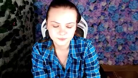 Snapshot of xilana chatting on October 14, 5:21 am Lina online show from October 14, 5:21 am