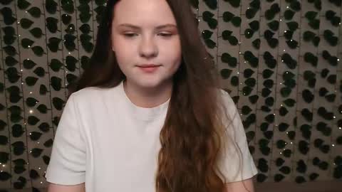 Snapshot of xilana chatting on February 1, 4:03 am Lina online show from February 1, 4:03 am