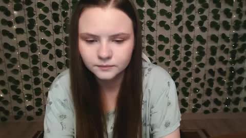 Snapshot of xilana chatting on March 5, 5:07 am Lina online show from March 5, 5:07 am