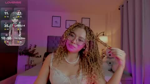 camila online show from May 1, 9:29 pm