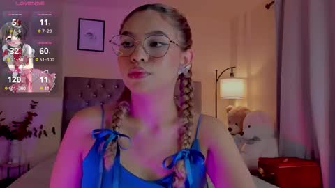 camila online show from December 4, 10:10 pm