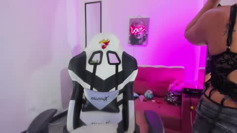 xiomara_as online show from March 19, 1:48 pm