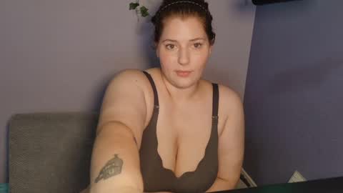 Bambi online show from April 29, 9:09 pm