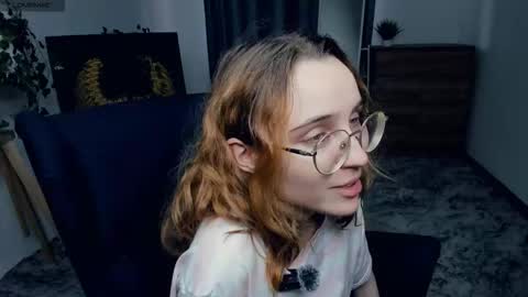 Snapshot of xo_lil_dream chatting on September 20, 7:39 am Kylie online show from September 20, 7:39 am