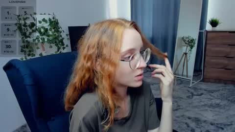 Snapshot of xo_lil_dream chatting on October 9, 7:34 am Kylie online show from October 9, 7:34 am