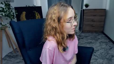 Snapshot of xo_lil_dream chatting on September 21, 7:40 am Kylie online show from September 21, 7:40 am
