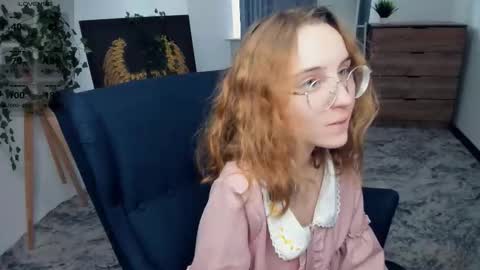 Snapshot of xo_lil_dream chatting on September 27, 7:15 am Kylie online show from September 27, 7:15 am