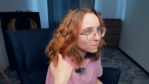 Snapshot of xo_lil_dream chatting on September 19, 7:18 am Kylie online show from September 19, 7:18 am