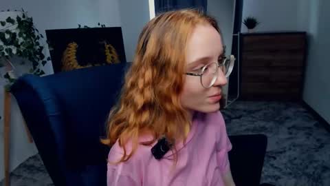 Snapshot of xo_lil_dream chatting on October 7, 7:13 am Kylie online show from October 7, 7:13 am