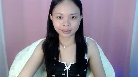 nathalie online show from April 28, 2:27 am
