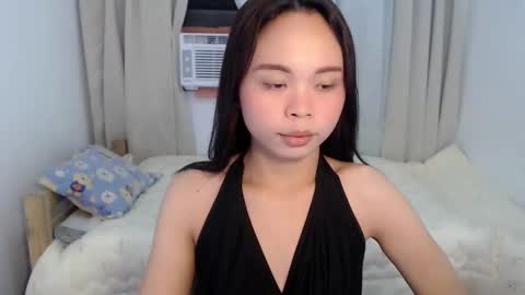 nathalie online show from May 17, 3:00 pm