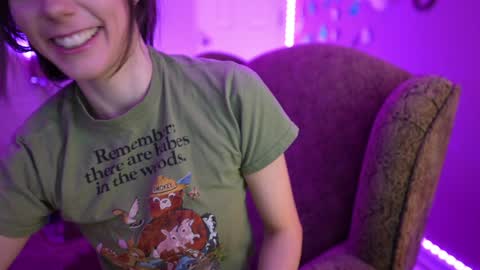 Bella Bondai online show from January 5, 1:45 am