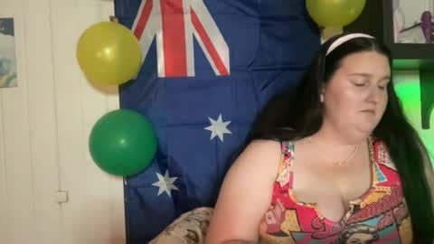 xopeachybaby online show from July 3, 7:36 am