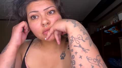 xotbabyyxo online show from May 16, 4:15 am
