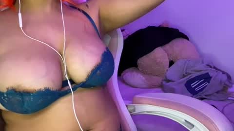 xStarGazingx online show from June 16, 3:51 am