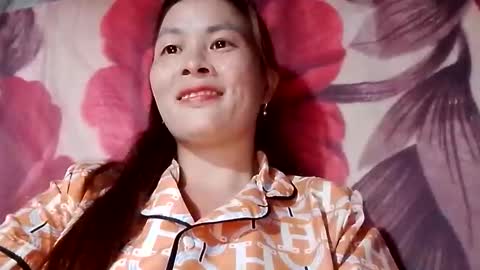 xuxulove00 online show from October 10, 12:21 pm