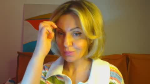 xvaleriax0 online show from March 28, 11:43 am