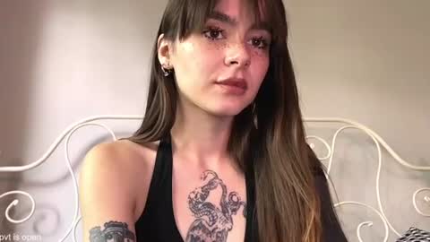 Lily online show from July 28, 12:48 pm