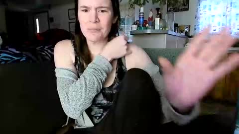Snapshot of xxdana chatting on February 8, 7:49 pm Deezy online show from February 8, 7:49 pm
