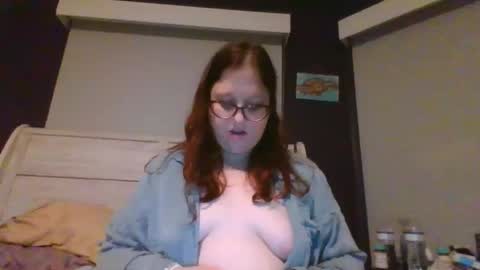xxfrecklez online show from January 29, 3:44 am