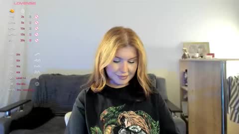 Snapshot of xxviktoryqueenxx chatting on October 3, 6:13 pm Vi online show from October 3, 6:13 pm
