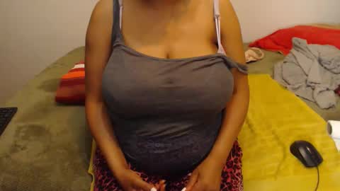 Ayanda online show from February 11, 8:10 pm