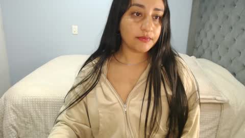 Snapshot of xxxvenus888 chatting on October 1, 9:47 am Lunhaa online show from October 1, 9:47 am