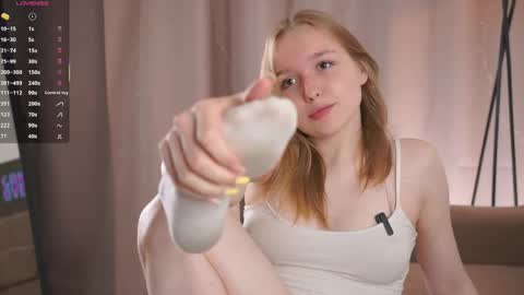 Kate online show from June 7, 1:51 pm