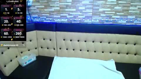 yanissa27 online show from November 22, 8:28 am