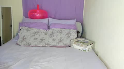 Snapshot of yasminayazzie chatting on December 21, 4:30 am Yasmina online show from December 21, 4:30 am