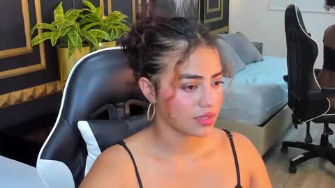 yaya23x online show from February 19, 7:38 pm