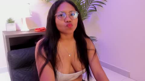 yeika_foxy online show from February 4, 11:05 am