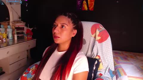 Snapshot of yes2802 chatting on September 19, 5:01 pm Yesi online show from September 19, 5:01 pm