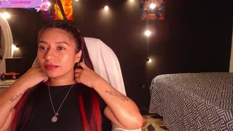 Snapshot of yes2802 chatting on October 30, 10:49 am Yesi online show from October 30, 10:49 am