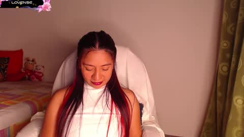 Snapshot of yes2802 chatting on September 15, 4:04 pm Yesi online show from September 15, 4:04 pm