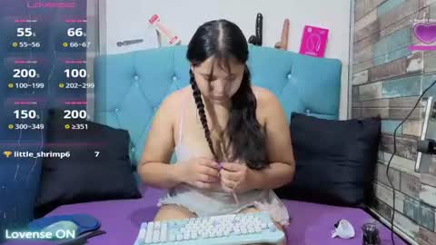 yesamin_stone18 online show from July 17, 12:42 pm