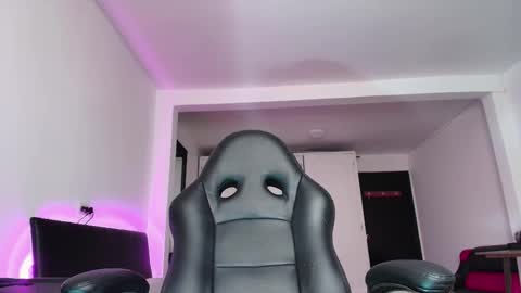 Snapshot of yesie_hot2 chatting on September 26, 2:53 am yesie_hot2 online show from September 26, 2:53 am