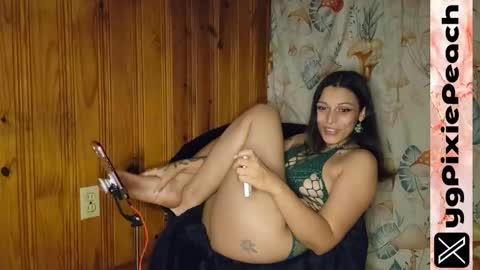 pixiepeech online show from March 18, 2:05 am