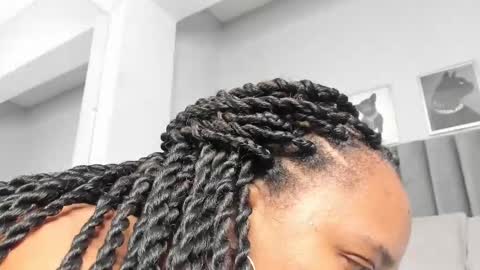 roxie reyes  online show from October 21, 11:36 am