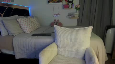 lucy online show from June 25, 4:23 am