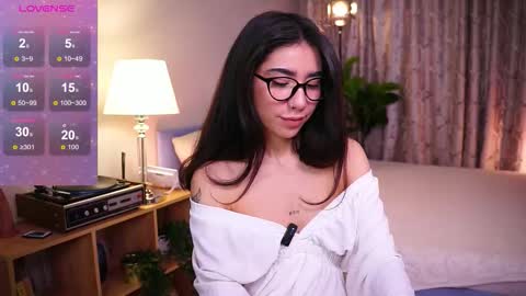 Yoko online show from November 19, 6:24 am