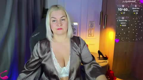 Snapshot of yolanda_kiss chatting on February 19, 8:31 pm Yolanda online show from February 19, 8:31 pm