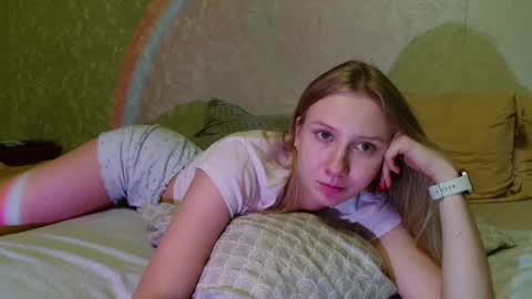 Snapshot of you_cant_forget chatting on September 23, 3:54 pm you_cant_forget online show from September 23, 3:54 pm