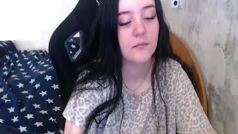 your_8a8y online show from April 30, 6:51 am