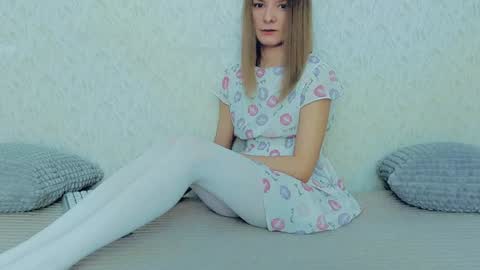 Lily online show from January 22, 5:05 am