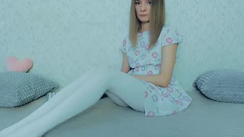 Lily online show from February 18, 6:59 am