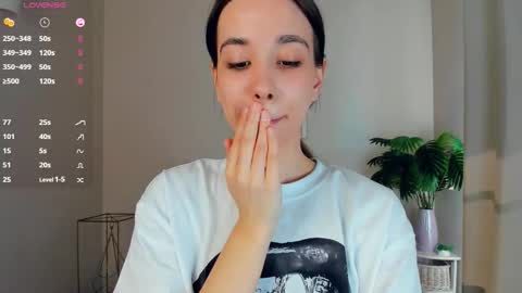 Lina online show from March 15, 10:39 am