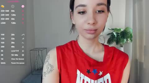 Lina online show from March 10, 1:15 pm