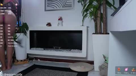 Snapshot of your_dreaamgirlx chatting on March 7, 11:47 pm Isabella online show from March 7, 11:47 pm
